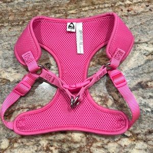 Dog harness thoroughly cleaned - worn once.